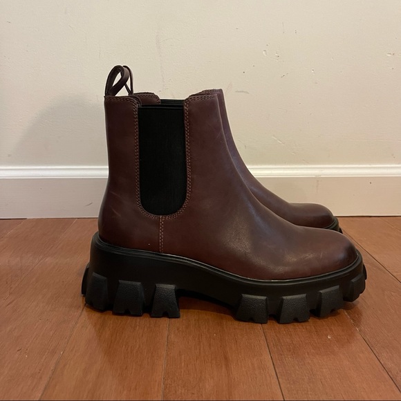 NWOB Gianni bini Brown Platform Boots - Picture 2 of 4